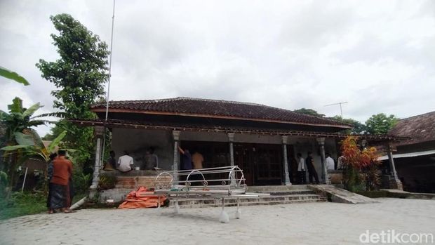 petani ponorogo tewas tersambar petir