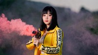 Mulanya Pitaloka cuma sekadar datang ke event cosplay dan membeli gantungan kunci ataupun sembari menemani temannya. Kemudian dia mulai tertarik menjadi cosplayer hingga saat ini. Foto: Rifkianto Nugroho/detikhot