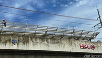 Stasiun Matraman (MTR) adalah stasiun kereta api yang terletak di perbatasan antara Kebon Manggis, Matraman, Jakarta Timur, dengan Kampung Melayu, Jatinegara, Jakarta Timur.