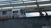 Stasiun Matraman tersebut nantinya juga akan dilalui jalur double-double track segmen Jatinegara-Manggarai.