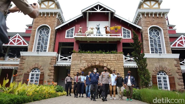 Satgas COVID-19 Jabar mengawasi destinasi wisata selama libur Nataru