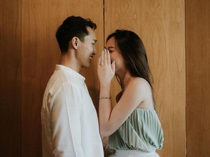 Jonatan Christie Gandeng Shanju ke Kondangan, Netizen Tanya Kapan Nyusul