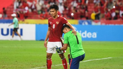 Foto: Skuad Garuda Merayakan di Lapangan, Tak Lupa Hibur Lawan