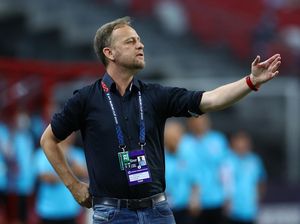 Air Mata Pelatih Thailand dalam Jumpa Pers Usai Libas Indonesia