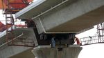 Begini Lho Proses Pemasangan Girder Kereta Cepat Jakarta-Bandung