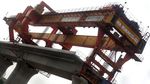Begini Lho Proses Pemasangan Girder Kereta Cepat Jakarta-Bandung