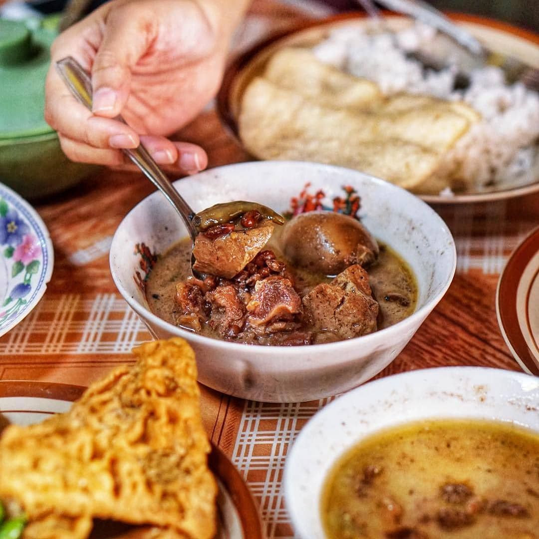 Liburan di Yogyakarta? 5 Warung Brongkos Legendaris  Ini Wajib Disinggahi