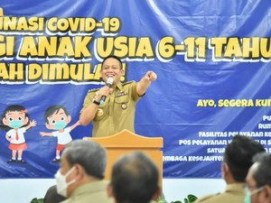 Tinjau Vaksinasi Anak, Bupati Kebumen Targetkan 121.000 Dosis