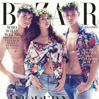 Ini gayanya bersama kedua adik, Ikhsan Fandi dan Iman Fandi, ketika tampil sebagai model di sampul majalah ternama. Irfan tak ragu untuk memperlihatkan tubuh atletisnya.Foto: Instagram @irfanfandi17