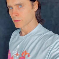 Selain itu Jared Leto juga rajin hiking, bersepeda serta yoga. Foto: Instagram/@jaredleto