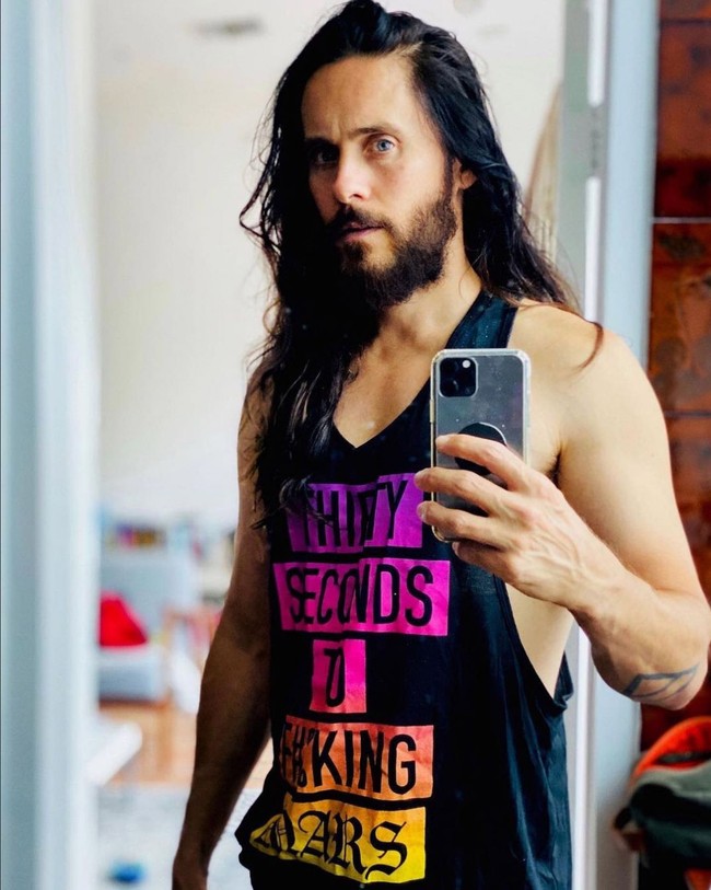 Beberapa film yang menuntut dia untuk diet ekstrem di antaranya ‘Suicide Squad’, ‘Chapter 27’, ‘Dallas Buyers Club’ dan terbaru ‘House of Gucci’. Foto: Instagram/@jaredleto