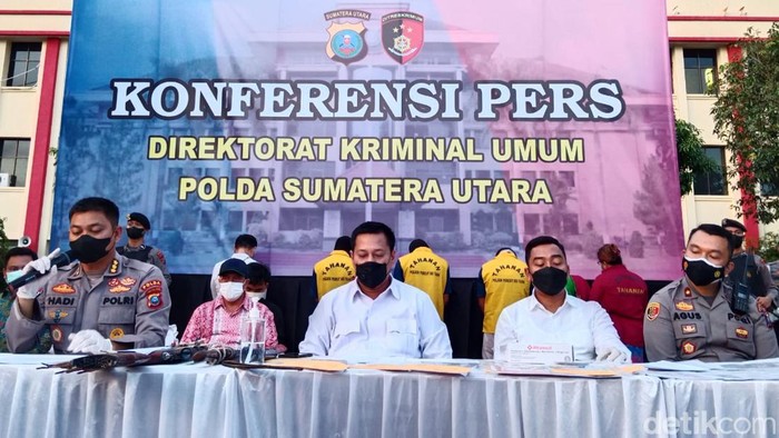 Konferensi Pers Kasus Pemukulan Kepada Remaja Oleh Eks Satgas PDIP
