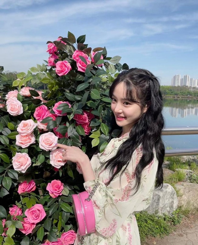 Sosok Lee Yubi sudah tak asing bagi pecinta drama Korea. Dia dikenal dengan perannya dalam sejumlah drama Korea seperti Gu Family Book, Pinocchio, dan Yumis Cells. Foto: dok. Instagram @yubi_190