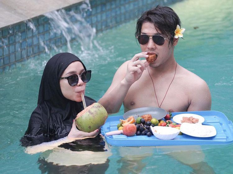 Lesti Kejora Melahirkan, Intip Momennya Saat Makan Romantis Bareng Rizky Billar