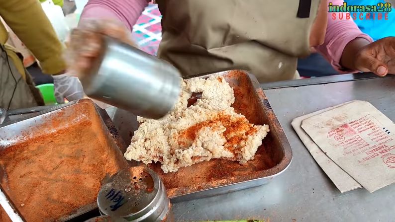 Mantan TKI Jualan Ayam Goreng Taiwan Rp 10 Ribu