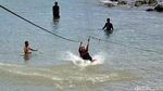 Memacu Adrenalin Naik Flying Fox di Pantai Cikembang Sukabumi