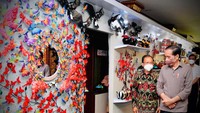 Jokowi berharap produk-produk yang dihasilkan oleh para pelaku IKM tersebut dapat dipilih dan dijadikan suvenir saat perhelatan G20 yang akan dilaksanakan di Bali pada 2022.