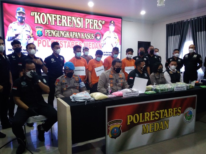 Polisi amankan 13 kg sabu-10 ribu butir ekstasi, 4 tersangka ditangkap