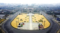 Berdasarkan foto yang dirilis Kantor Berita Xinhua, jalanan di kota Xian tampak lengang usai pemerintah China melakukan lockdown ketat imbas lonjakan kasus COVID-19 di wilayah tersebut beberapa waktu lalu. (Liu Xiao/Xinhua via AP).
