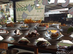 Mulai dari Rp 15 Ribu Bisa Beli Nasi Padang Enak di 5 Tempat Ini