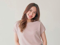 10 Potret Cantik Shanju, Eks JKT 48 yang Tunangan dengan Jonatan Christie