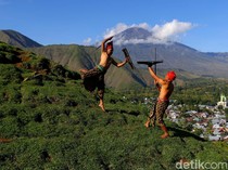 7 Rute Rute Perjalanan Darat Terbaik di Indonesia