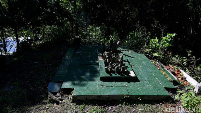 Sisi Lain Terindah Lombok dari Ketinggian di Bukit Selong Lombok itu nggak cuma pantainya saja yang indah. Pulau Seribu Masjid ini pun menawarkan keindahan panorama gunung dan perbukitan yang tak kalah cantik dan seksi. Ini salah satunya.
