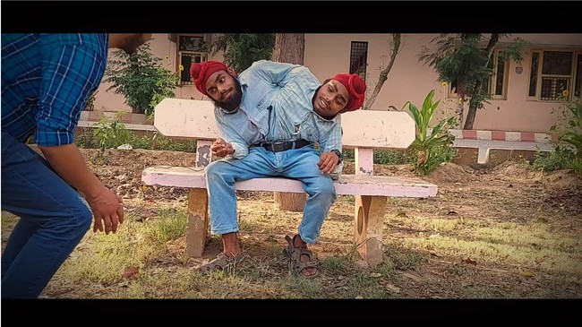 Meski badannya menyatu, sepasang kembar siam ini akan dibayar dua kali. Untuk transportasi, biaya mereka akan ditanggung oleh palang merah distrik setempat. Sohna dan Mohna pun mengaku bersyukur dan berjanji akan bekerja keras. Mereka dilaporkan akan mendapatkan gaji masing-masing 10.000 rupee atau Rp 1,8 jutaan per bulan. Ini adalah pekerjaan impian. Kami sangat berterima kasih kepada pemerintah Punjab yang telah menyadari talenta kami, kata Sohna.Foto: Dok. YouTube Tangy Tales