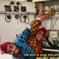 Sohna dan Monha baru-baru ini diterima bekerja di Punjab State Power Corporation Limited (PSPCL). Mereka direkrut badan usaha tersebut setelah perusahaan mengunjungi tempat penampungan mereka. Kami menemukan mereka bisa mengerjakan secara teknis dan mengetahui pekerjaannya dengan baik. Jadi kami memutuskan untuk merekrut mereka di bawah kuota orang-orang berkebutuhan khusus, kata Venu Parsad selaku Chief Managing Director PSPCL kepada Telegraph.Foto: Dok. YouTube Tangy Tales