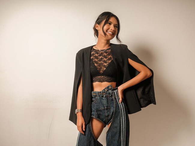 Nama Soraya Rasyid ikut terseret dalam kabar keretakan rumah tangga pesinetron Tengku Dewi dan Andrew Andika. Aktri sekaligus presenter 26 tahun itu dituding menjadi salah satu selingkuhan Andrew Andika. Hal tersebut disampaikan oleh istri Andrew sendiri, Tengku Dewi, melalui Instagram Storynya. Foto: dokumen pribadi