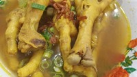 Warung Soto Mang Dani di Jalan Patidina, Depok, bisa jadi alternatif tempat makan soto ceker enak. Ceker yang digunakan juga berukuran besar dan empuk, sehingga memanjakan lidah pecinta ceker. Harga seporsinya mulai dari Rp 15.000.Foto: Google Review/Azmi Asmi