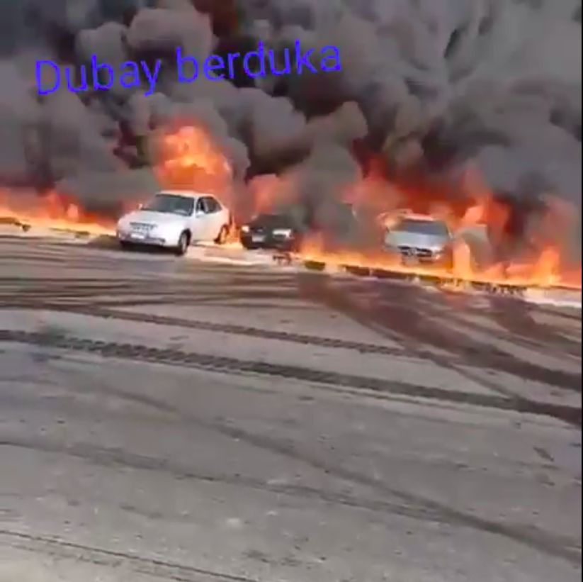 Video kecelakaan truk tanker hingga menyebabkan ledakan dan kebakaran hebat ramai beredar. Peristiwa itu disebut terjadi di Dubai. Bagaimana faktanya? (Screenshot video viral)