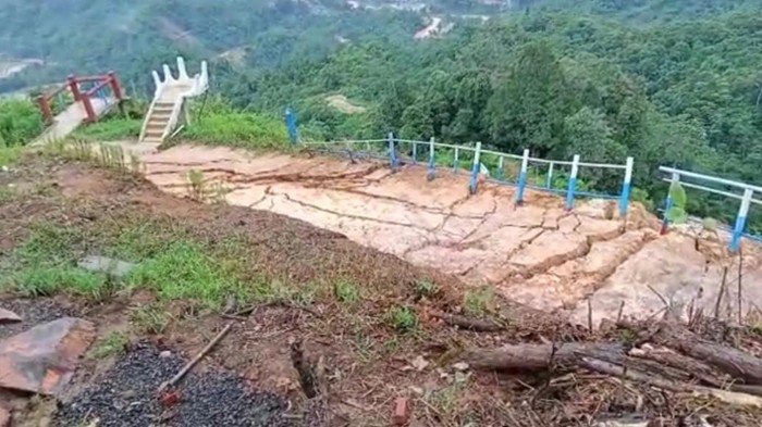 Wisata negeri di atas awan Lebak tutup saat Tahun Baru imbas longsor