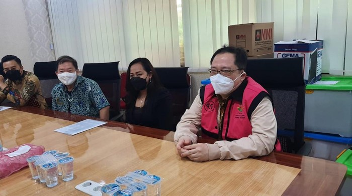 Denny Tjokro diserahkan ke JPU Jaktim untuk jalani sidang dalam waktu dekat