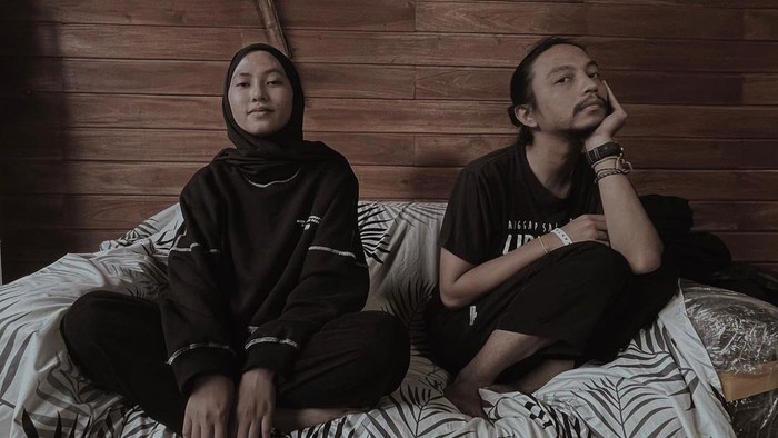 Feby Putri dan Fiersa Besari