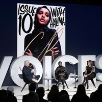 Halima Aden juga pernah masuk dalam Issue 10 bersama model ternama lainnya, seperti Lara Stone, Karlie Kloss, Gigi dan Bella Hadid. Dan membuat nama Halima semakin terkenal. Foto: Dok. Instagram @halima