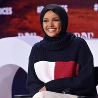 Ini adalah tahun kedua Halima Aden masuk dalam daftar The 100 Most Beautiful Faces yang dirilis TC Candler. Model kewarganegaraan Somalia-Amerika Serikat ini menjadi wanita pertama yang mengenakan hijab di kontes Miss Minnesota. Foto: Dok. Instagram @halima