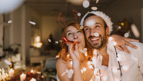 Photo of young couple on New Years Eve