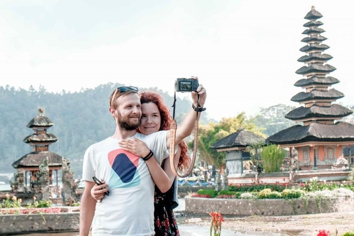 Ilustrasi turis asing di Bali