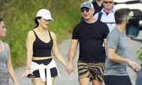 Jeff Bezos dan Lauren Sanchez liburan