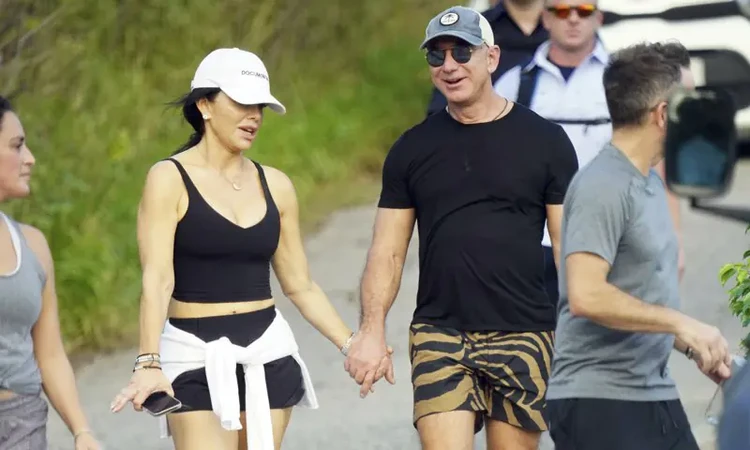 Jeff Bezos dan Lauren Sanchez liburan Jeff Bezos dan Lauren Sanchez liburan
