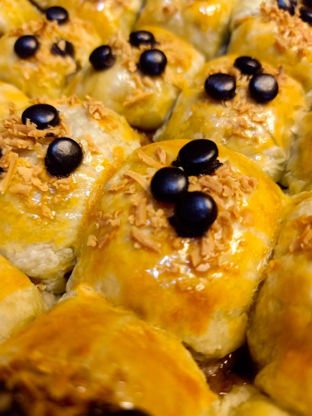 Kisah Perjuangan Penjual Roti, Tak Punya Oven Hingga Raih Omzet Tinggi