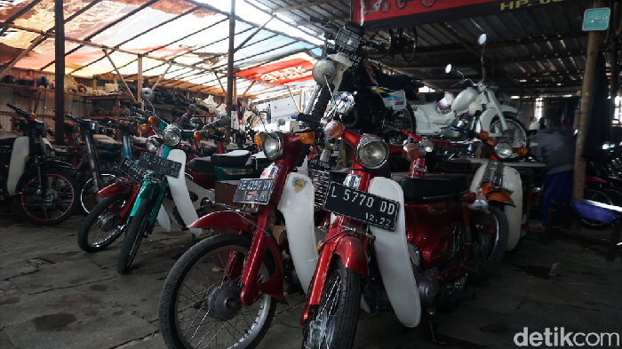 Koleksi Motor Jadul di Galeri Motor Jadoel