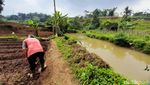 Melihat Sisa Jembatan Kereta Peninggalan Belanda di Sumedang
