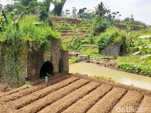 Melihat Sisa Jembatan Kereta Peninggalan Belanda di Sumedang