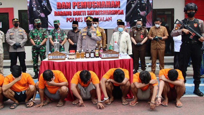 pemusnahan miras