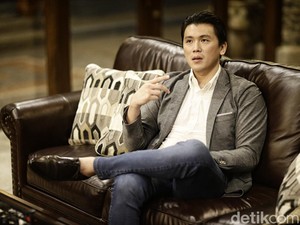 Menikah dengan Syahrini Bikin Reino Barack Lebih Dekat dengan Tuhan