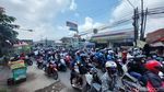 Buruh Bandung Barat Begerak ke Gedung Sate untuk Unjuk Rasa