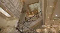 Begini penampakan rumah Aswin yang berlapis emas.