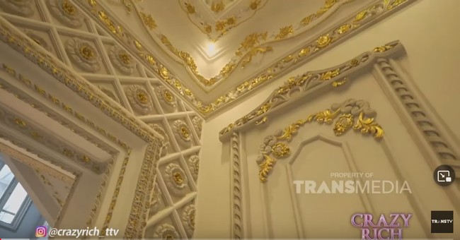 Seperti dikutip dari Trans TV Official, Aswin Yanuar bertekaf akan membagi setengah dari asetnya ke masyarakat kurang mampu setelah ia tiada. Foto: YouTube/Trans TV Official